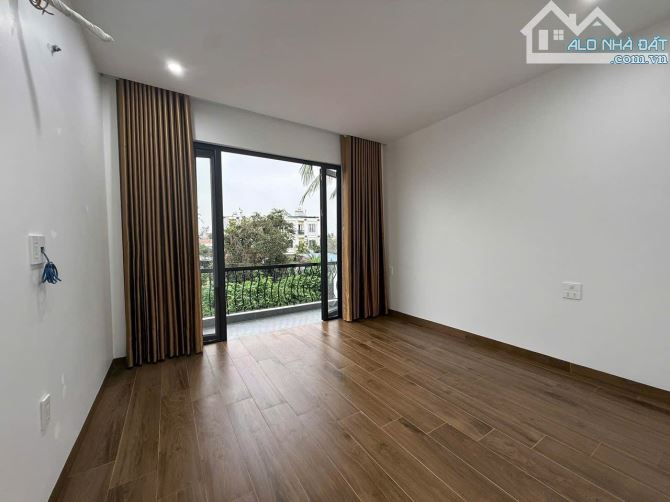 Mrs Tâm Bán nhà 3 tầng độc lập mới tinh đường ô tô Trương Văn Lực, Hùng Vương, Hồng Bàng