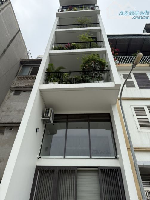 Bán nhà Nhật Chiêu - Lạc Long Quân xây mới tinh 7 tầng thang máy, 50m2 MT 4m chỉ 13,x tỷ