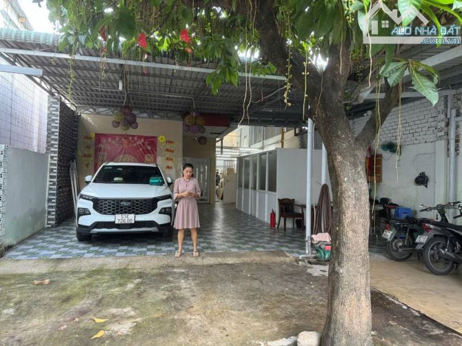SIÊU RẺ - BÁN GẤP MẶT TIỀN ĐƯỜNG 41 – CÁCH PVĐ CHỈ 20M – NGANG KHỦNG 8M – DIỆN TÍCH 400