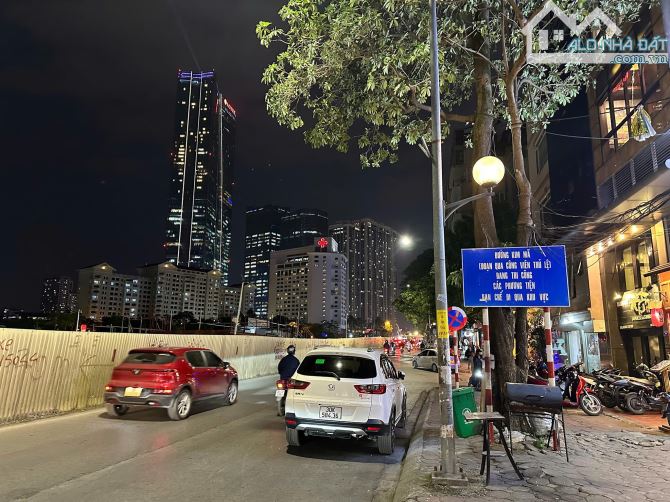 Bán Nhà Mặt Phố Quận Ba Đình 80m4T MT5m Vỉa Hè 3 THOÁNG VIEW Công Viên 52 Tỷ Kim Mã.