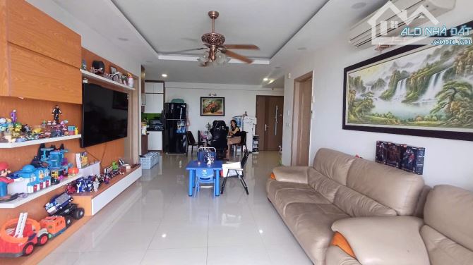 CĂN HỘ CAO CẤP - TẦNG TRUNG - FULL NỘI THẤT SANG TRỌNG - VỊ TRÍ ĐẮC ĐỊA - VIEW MẶT PHỐ
