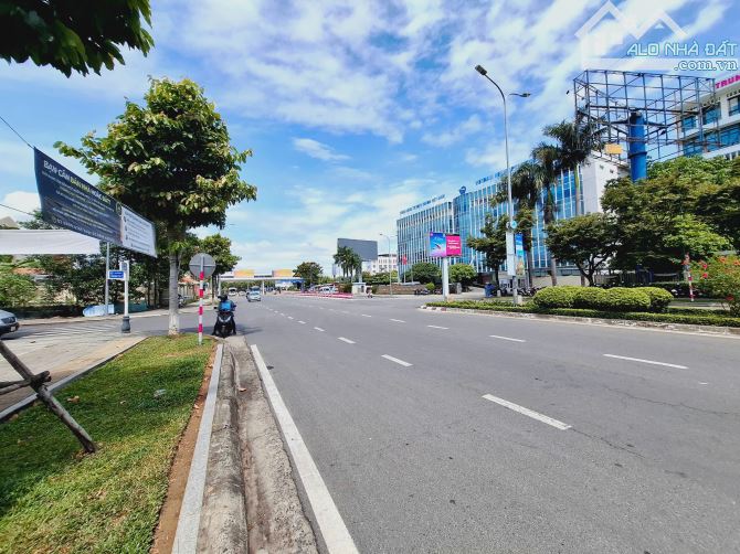 VILLA LÔ GÓC DÒNG TIỀN 80 TRIỆU/THÁNG, HỒ BƠI NGAY TRUNG TÂM HẢI CHÂU