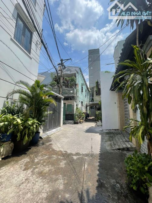 Bán nhà 2 mặt hẻm Nguyễn Thái Sơn P.4 Gò Vấp 70m2 ngang 4.4m giá 7.5 tỷ