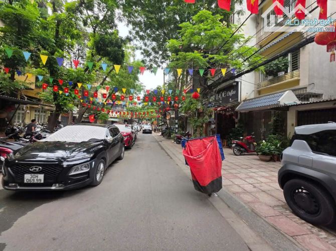 Bán gấp nhà PHỐ Huỳnh Thúc Kháng, Ba Đình, 60m2, vỉa hè 3m, KD, 22.5 tỷ