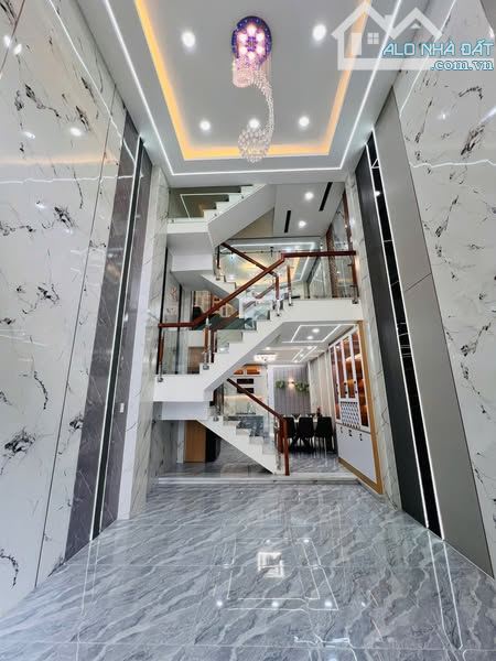 CẦN BÁN NHÀ MẶT TIỀN NGUYỄN TRI PHƯƠNG - QUẬN 10 - 49m², 3 TẦNG - 16.7 TỶ