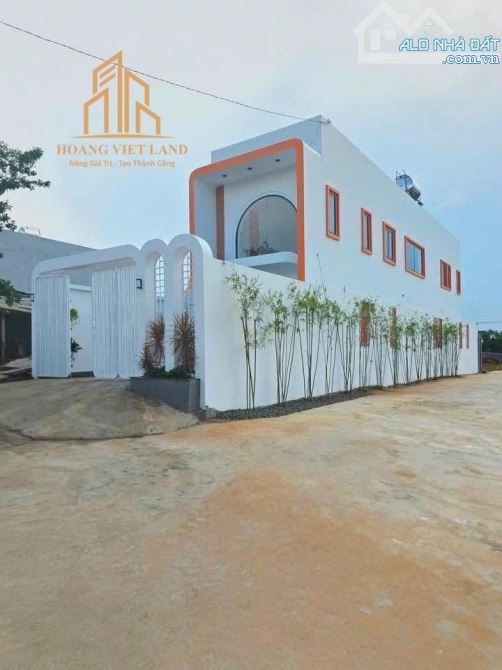 NHÀ 2 TẦNG 2 MẶT TIỀN MỚI ĐẸP HIỆN ĐẠI FULL NỘI THẤT HẺM TĐC 19/5 EA TAM