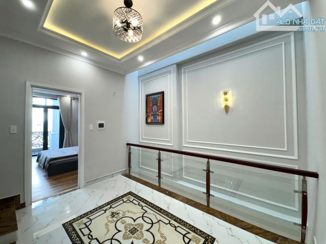 Biệt Thự Hoàng Quốc Việt, Quận 7 90,5m² - Nhà mới, nội thất cao cấp - 18,5 tỷ