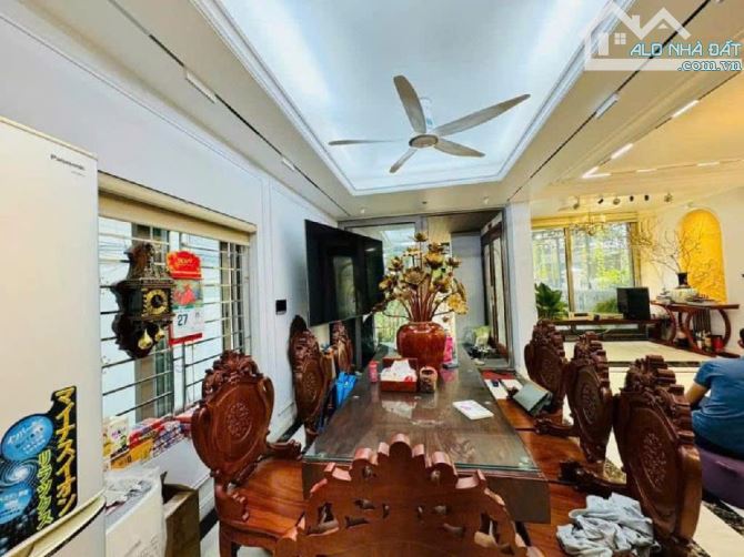 Bán nhà riêng Thái Hà Đống Đa 46tỷ,160m2 *4 tầng,mặt tiền 11m