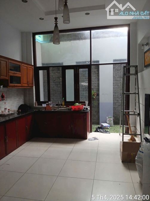 Bán Nhà HXH đường Hòa Bình, quận Tân Phú, 37m2, 3 tầng