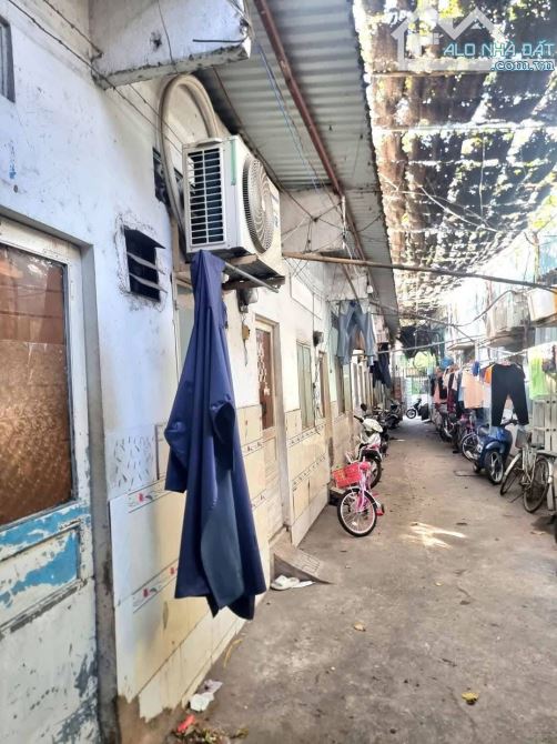 Dãy trọ Ngay Chợ Phước Long, 240m2, Ngang Khủng 8m, 2 tầng, Phạm Hữu Lầu, Phú Mỹ Quận 7