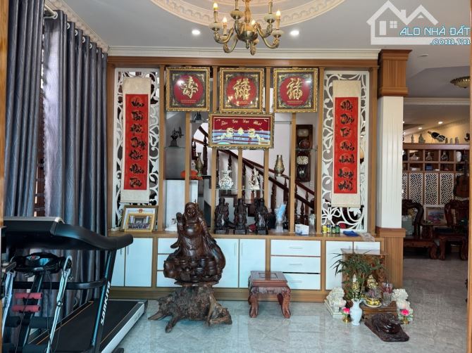 💥SIÊU PHẨM BIỆT THỰ 300M2 TẠI ĐÀ LẠT, GIÁ 22 TỶ (THƯƠNG LƯỢNG)