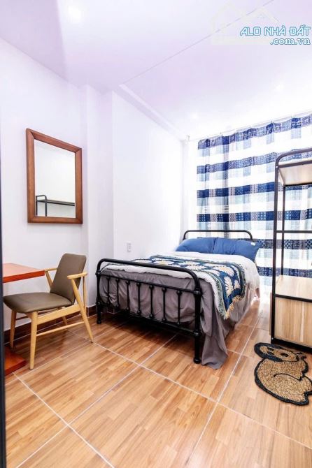 PHÚ NHUẬN👉 BÁN CHDV DOANH THU HƠN 70tr/thag, 5tầng 100M2 Ngang 5m 👉 CHỈ 13,5 Tỷ