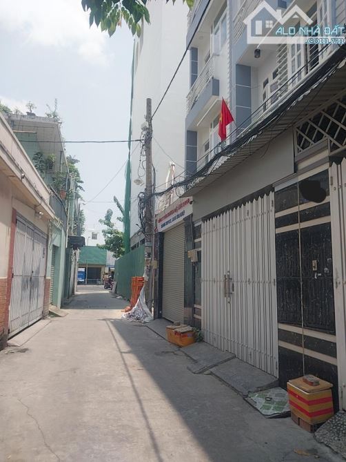 Bán nhà thẳng 1 trục ngắn, Quang Trung, xe hơi tới cửa, (4x15), Gò Vấp, nhỉnh 4tỷ