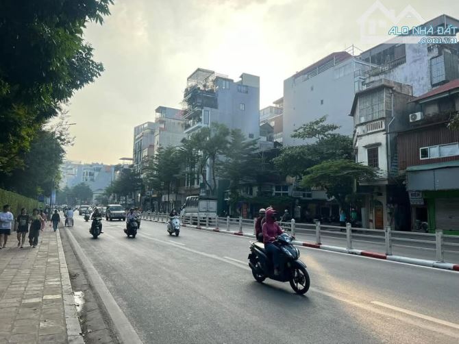 BÁN TÒA NHÀ VĂN PHÒNG MẶT PHỐ TÔN ĐỨC THẮNG 135m X8 TẦNG - MẶT TIỀN 6.6m - GIÁ: 85 TỶ