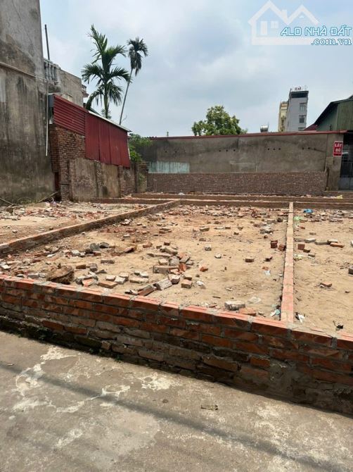 MẢNH ĐẤT ĐẸP, NGỌC THUỴ, 44M. MT4,8M GIÁ ĐẦU TƯ CHỈ NHỈNH 3TỶ, ĐẦU TƯ SINH LỜI NGAY.