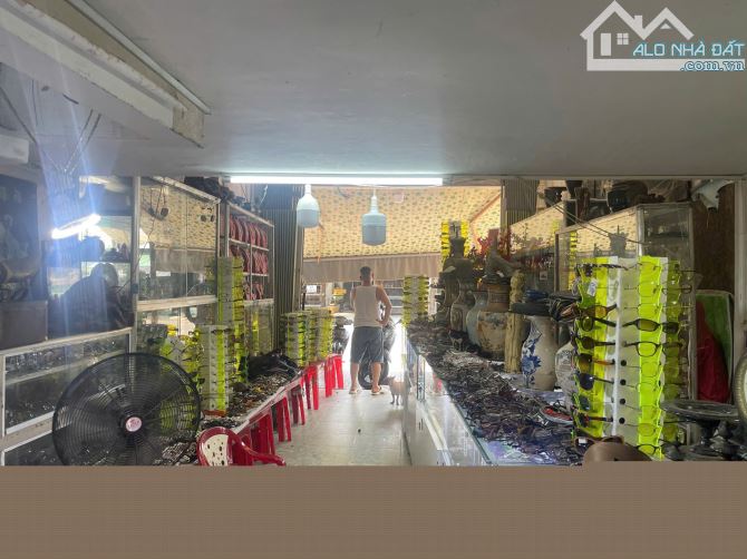 Nhân - Nhà 2 Tầng Lý Nam Đế bán 7tỷ8