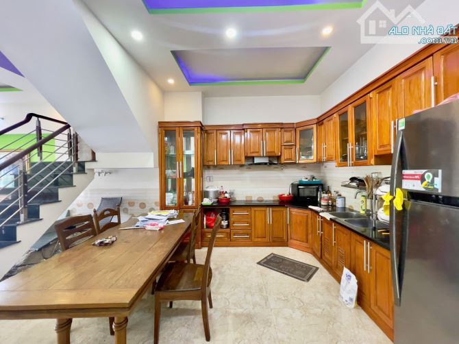 BÁN NHÀ ĐẸP KĐT PHƯỚC LONG NHA TRANG ĐANG CHO THUÊ DÒNG TIỀN 10TR/THÁNG