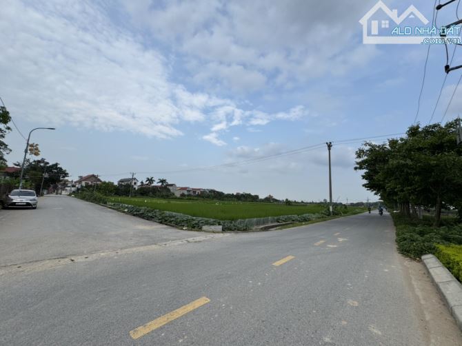 CC bán lô góc ngõ thông  giá tốt Xuân Nộn Đông Anh. DT48.8m MT4.6m. Dài 10