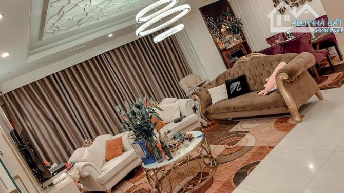 Căn hộ  Chung Cư Cao Cấp FLC Landmark Tower Mỹ Đình 154m2. 3PN 3WC  7.55 tỷ full Nội Thất
