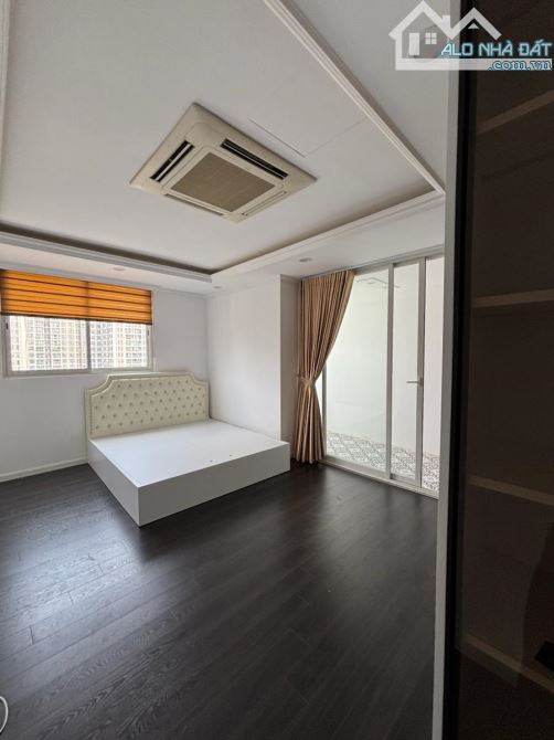 Căn hộ  Chung Cư Cao Cấp FLC Landmark Tower Mỹ Đình 154m2. 3PN 3WC  7.55 tỷ full Nội Thất - 1
