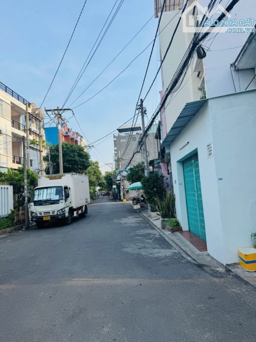 Bán nhà hẻm xe hơi Lê Văn Quới 4x15m Giá 4,7 tỷ