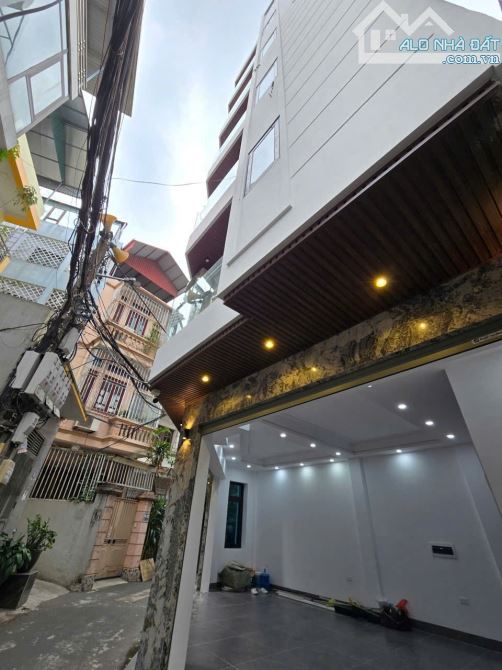 NHÀ PHỐ NGUYỄN VĂN CỪ LONG BIÊN - 2 MẶT THOÁNG 7 TẦNG THANG MÁY Ô TÔ NGỦ - CHỈ 13,55 TỶ TL
