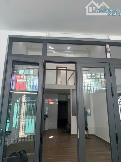 Gần chợ Bà Chiểu - Bùi Đình Tuý Bình Thạnh - 67m2 - 2 mặt tiền - 2 tầng - 5.7 tỷ