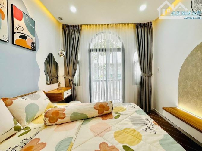Bán nhà 2 tầng, 42m2 ngay Trần Thiện Chánh, Quận 10. Giá: 3 Tỷ 260. SHR, hẻm xe hơi - 10