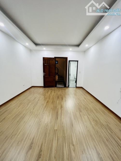 Bán nhà Văn Chương - Đống Đa. 36m2 X 6 tầng Thang máy - 10
