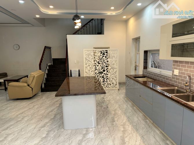 Cho thue biệt thự DT 220 m2 làm VP+ nhà ở khu Lovera Park Khang Điền Binh Chánh - 11