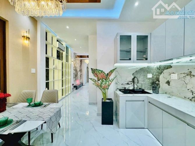 NHÀ GÒ VẤP CÓ THANG MÁY 4X16M 10,5 TỶ 5 TẦNG CÓ GARA Ô TÔ ĐƯỜNG THỐNG NHẤT P16 - 11