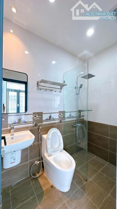 Nhà siêu đẹp 4 tấm kiên cố đường số P.4 Q.4 hiện hữu 190m2 sử dụng chỉ hơn 8Tỷ - 11
