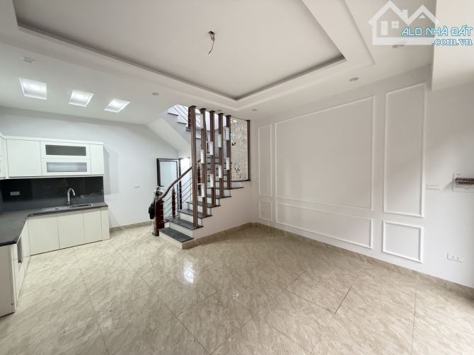 Bán nhà lai xá 5 tầng mới cứng ngõ nông ô tô gần chỉ hơn 4 tỷ - 2