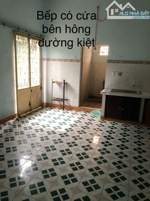 NHÀ LÔ GÓC KIÊN CỐ – 2 TẦNG – 3 MẶT THOÁNG – GIÁ CHỈ 4.4 TỶ ĐÂT 141M2 - 1