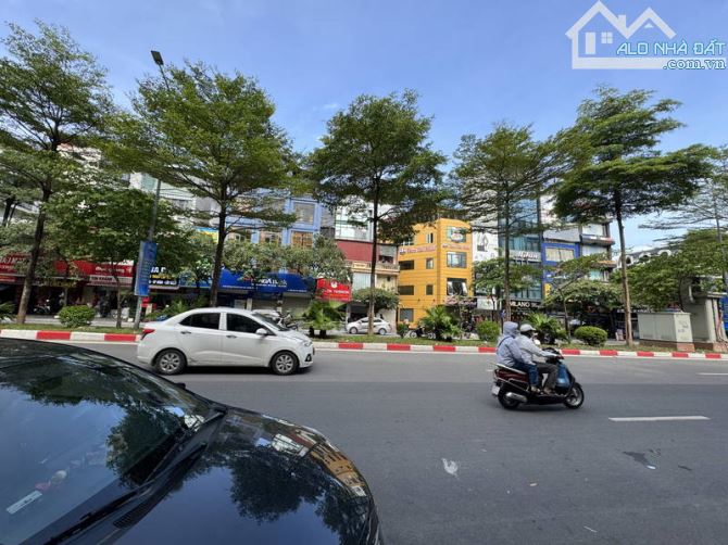 Bán gấp nhà mặt phố Trần Thái Tông, Quận Cầu Giấy dt 42m,5 tầng,  mt 3,8m, giá 28,3 tỷ - 1
