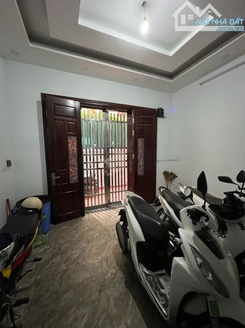 NHÀ 5 TẦNG NGUYỄN KHÁNH TOÀN - GẦN CÔNG VIÊN NGHĨA ĐÔ - CÁCH ÔTÔ 20M - 40M - GIÁ 8,9 TỶ - 1