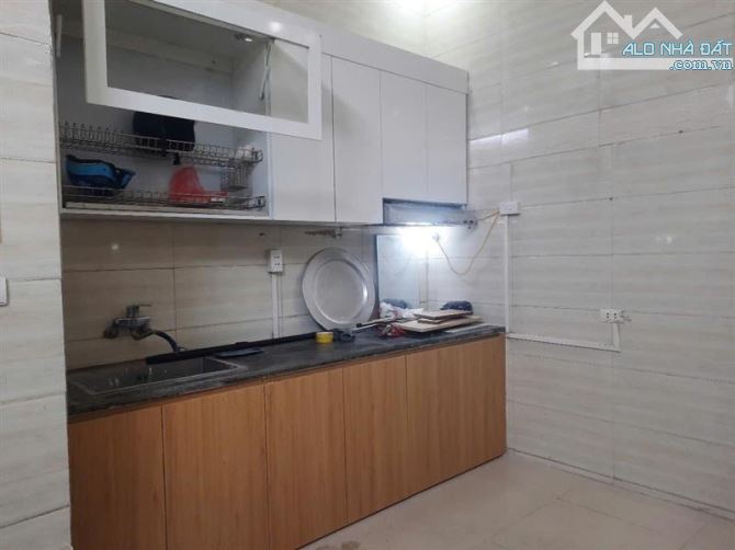 Cần bán gấp nhà mặt ngõ trại cá trương định cách 5 căn ra mặt phố chính - 1