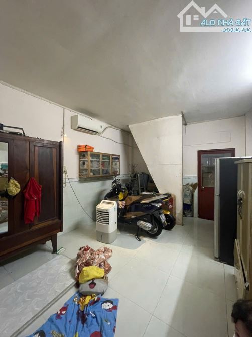 Nhà Hẻm 2,5m Tạ Quang Bửu Ngang 3,5 nở hậu 5,5 dài 13,75 p3 q8 - 1