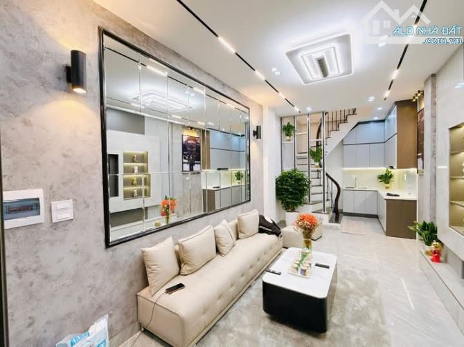 BÁN NHÀ NHỎ XINH*LẠC LONG QUÂN*29M*4T*MT3.2M*6.1 TỶ*NGÕ RỘNG THOÁNG*GẦN ÔTÔ - 1