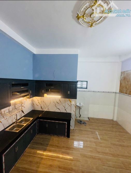 Nhà gần ngã tư Chiêu Liêu, đường ô tô, sổ hồng riêng, Dĩ An Bình Dương 2207 - 1
