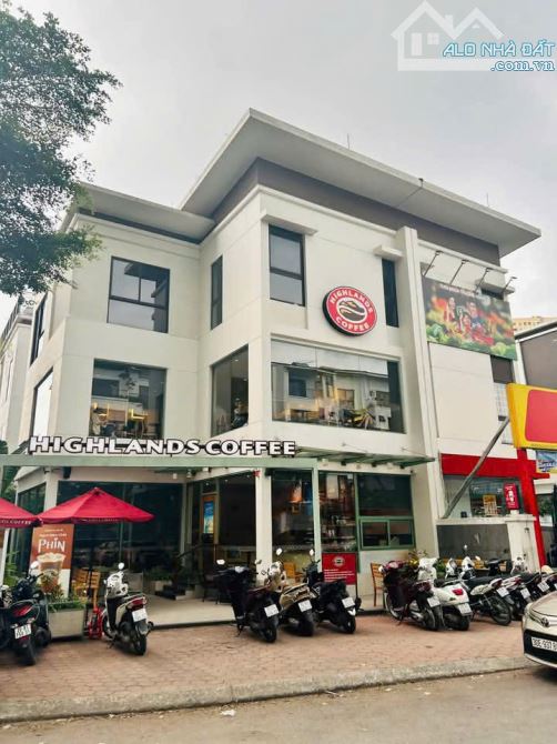 cho thuê bặt bằng siêu hót tại phố chùa bộc tòa nhà 5 tầng 53m mặt tiền 5m - 1