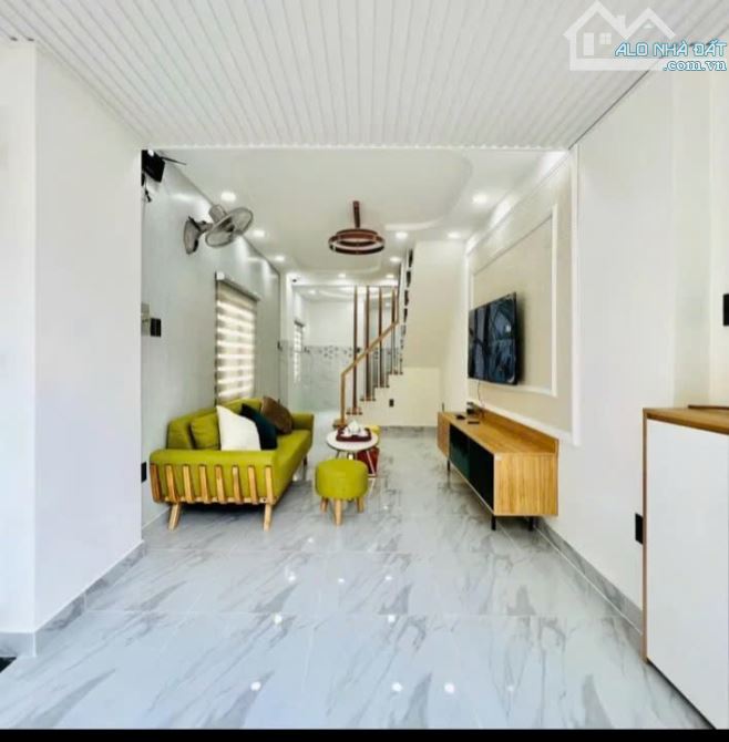 VỀ QUÊ BÁN NHÀ Đ.HẬU GIANG 61M2,2TỶ670TR BAO SANG TÊN CÔNG CHỨNG - 1