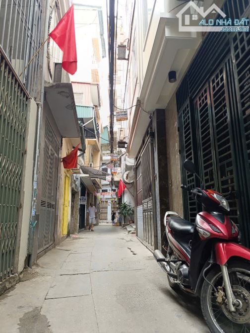 NHÀ HOÀNG MAI : 44M x 5 TẦNG, NGÕ BA GÁC, GẦN Ô TÔ, 7,98 TỶ - 1