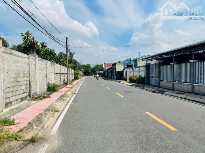 Đất mặt tiền gần nhà thờ Giáo Xứ Tân Phú Trung, 117m2, sổ hồng riêng, giá 410 triệu - 1