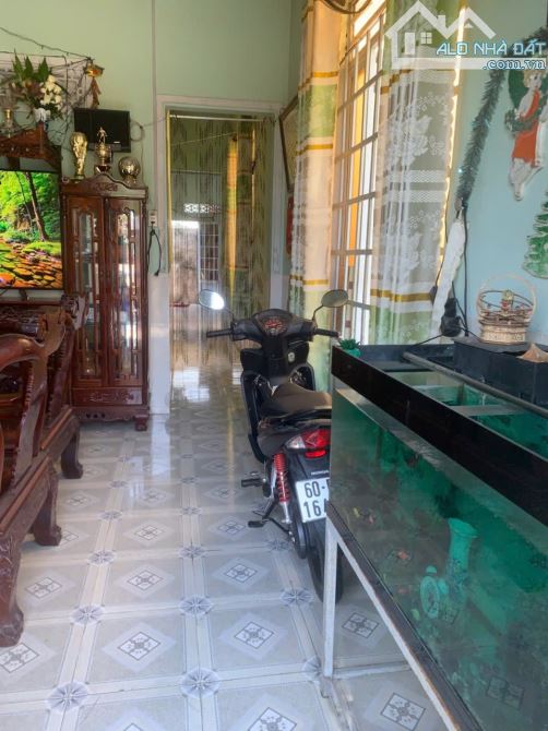 Cần bán nhà KP1 Tân Hiệp , SHR Thổ cư 100% . Đường ô tô - 1