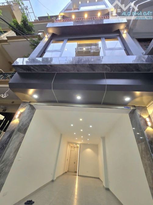🌟SIÊU PHẨM MẶT PHỐ ĐÔNG CÁC_ĐỐNG ĐA_KD ĐỈNH_60M2 5T TH/MÁY MT 4M GIÁ 28,9 TỶ🌟 - 1