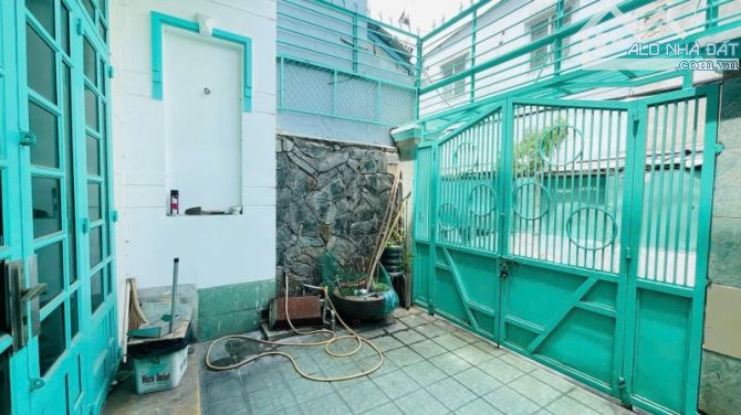 Bán Nhà Hẻm Xe Nguyễn Kiệm – Sát Mặt Tiền, Sổ Vuông – Giá Tốt 6.35 tỷ - 1