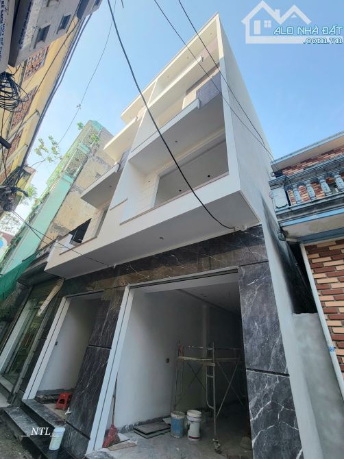 Bán nhà Đề Thám đối diện ngân hàng Nông Nghiệp - 1