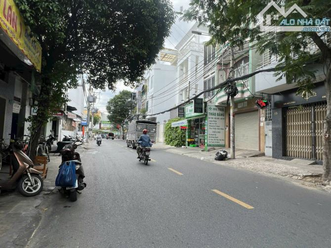 Chủ cần bán gấp mặt tiền Nguyễn Hồng Đào, Tân Bình. (4.2x17m nở hậu) 3 tầng. Giá 18 tỷ TL - 1