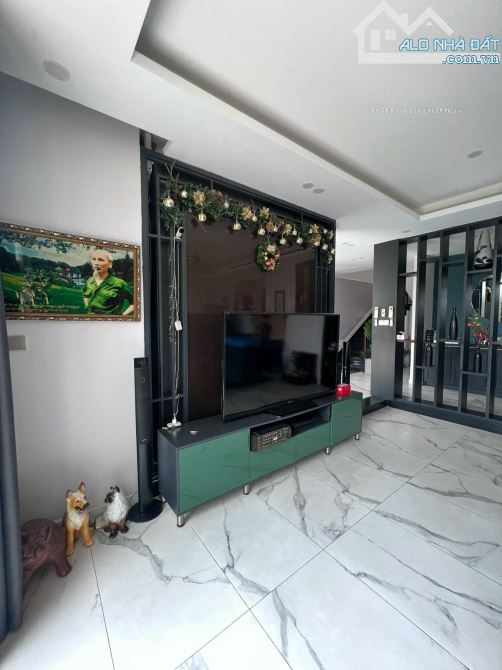 Bán villa hồ bơi sân vườn An Phú, Q2 gần ngay Đảo Kim Cương HCM, 69 tỷ, gần 301m2 - 1